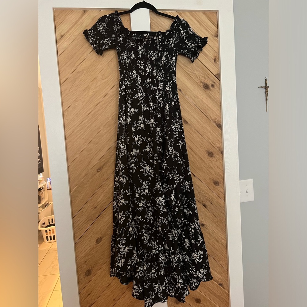 New black and white floral dress, with tags